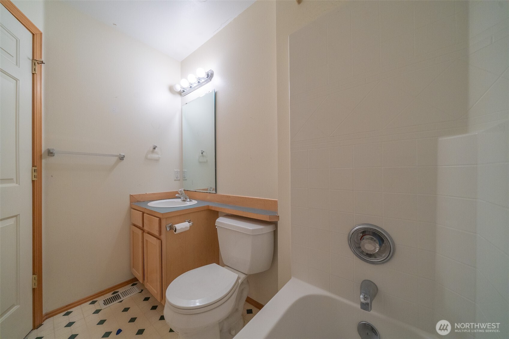 19503 22nd Avenue Southeast, Unit 2 Bothell, WA 98012 - Photo 18 of 20 Gallery Image 18