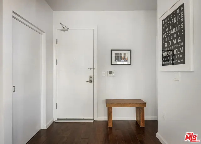 $775,000 | 155 South Oxford Avenue, Unit 201, Los Angeles, CA 90004