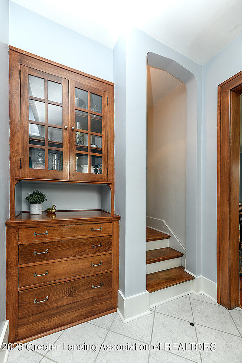 1601 Osborn Road Lansing, MI 48915 - Photo 14 of 36 Breakfast Nook