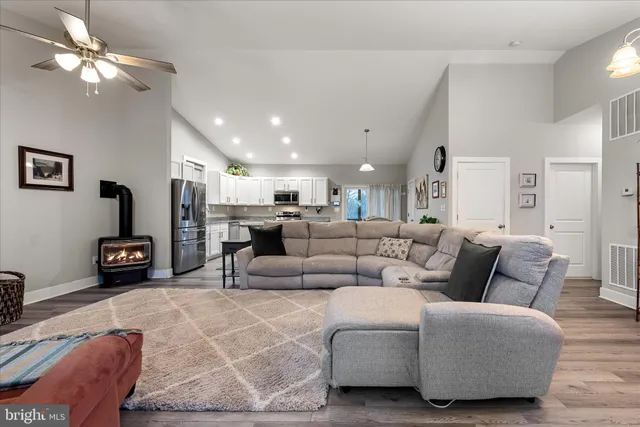 $449,900 | 103 Quail Court, Cross Junction, VA 22625