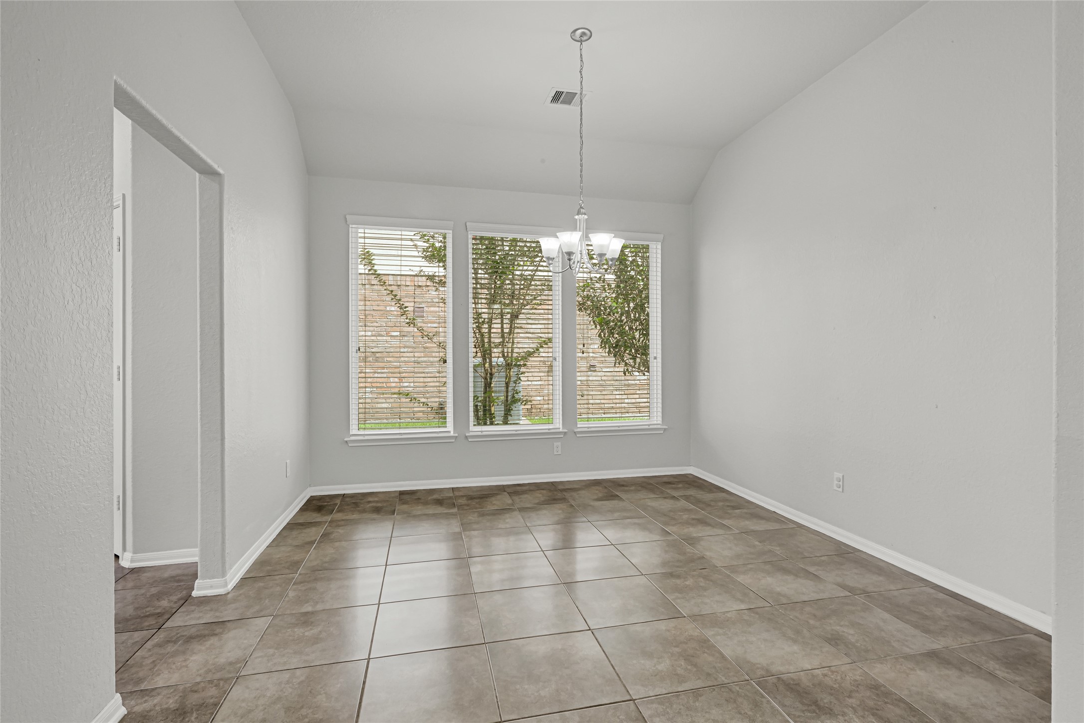 4702 Sedgewood Drive Rosenberg, TX 77471 - Photo 14 of 24 Dining room leading to kitchen.
