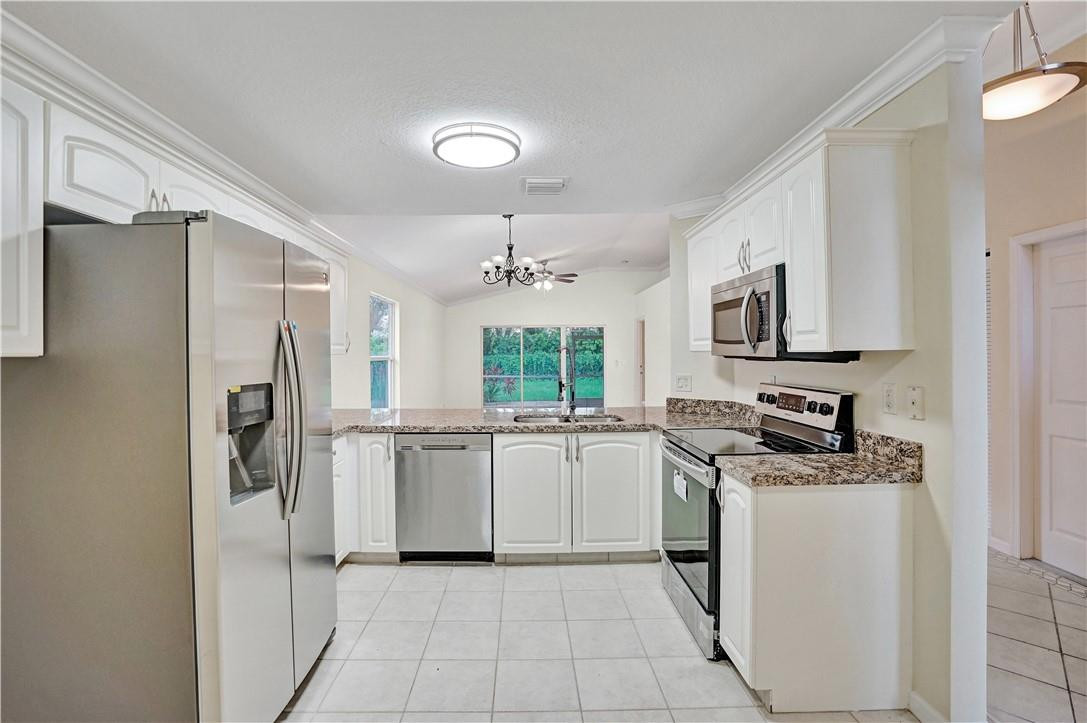 5105 Elpine Way Riviera Beach, FL 33418 - Photo 8 of 39 Photo 8