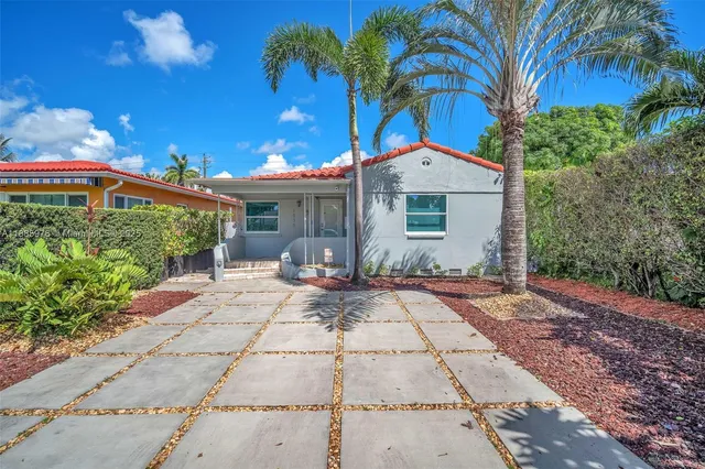 $2,999 | 1535 Jackson Street, Hollywood, FL 33020