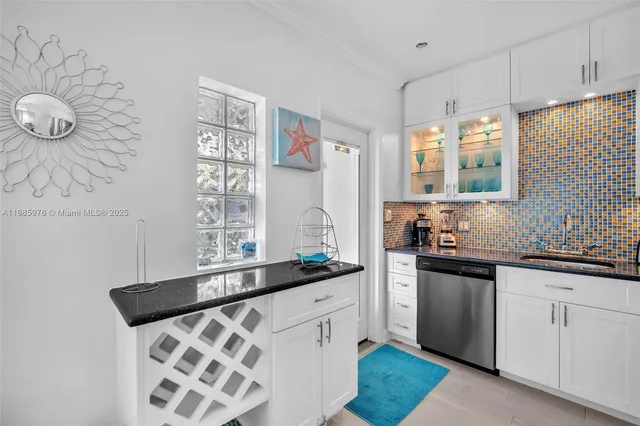 $2,999 | 1535 Jackson Street, Hollywood, FL 33020