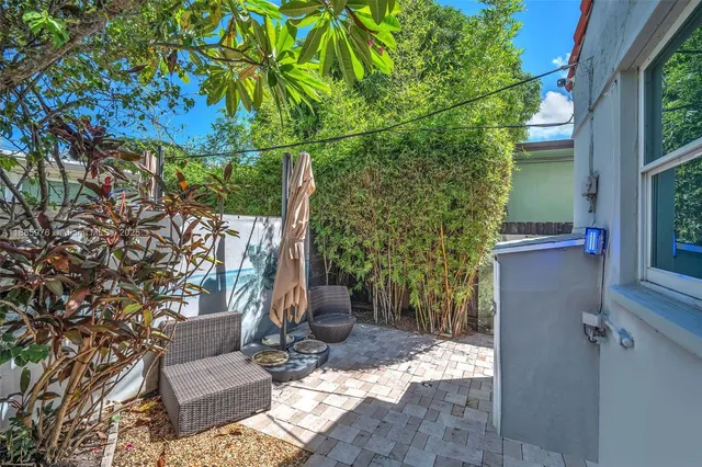 $2,999 | 1535 Jackson Street, Hollywood, FL 33020