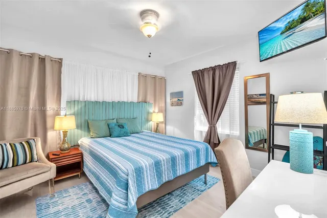 $2,999 | 1535 Jackson Street, Hollywood, FL 33020