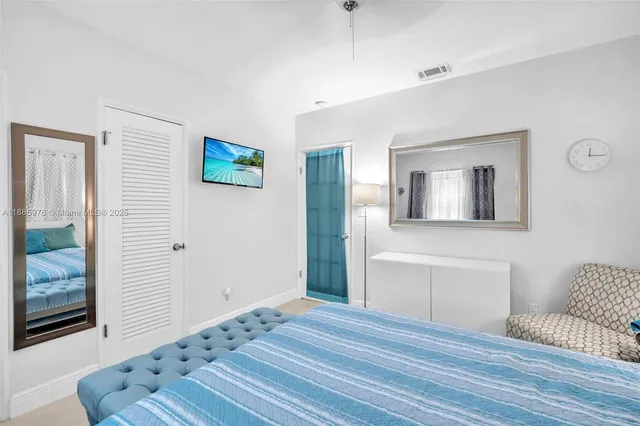 $2,999 | 1535 Jackson Street, Hollywood, FL 33020