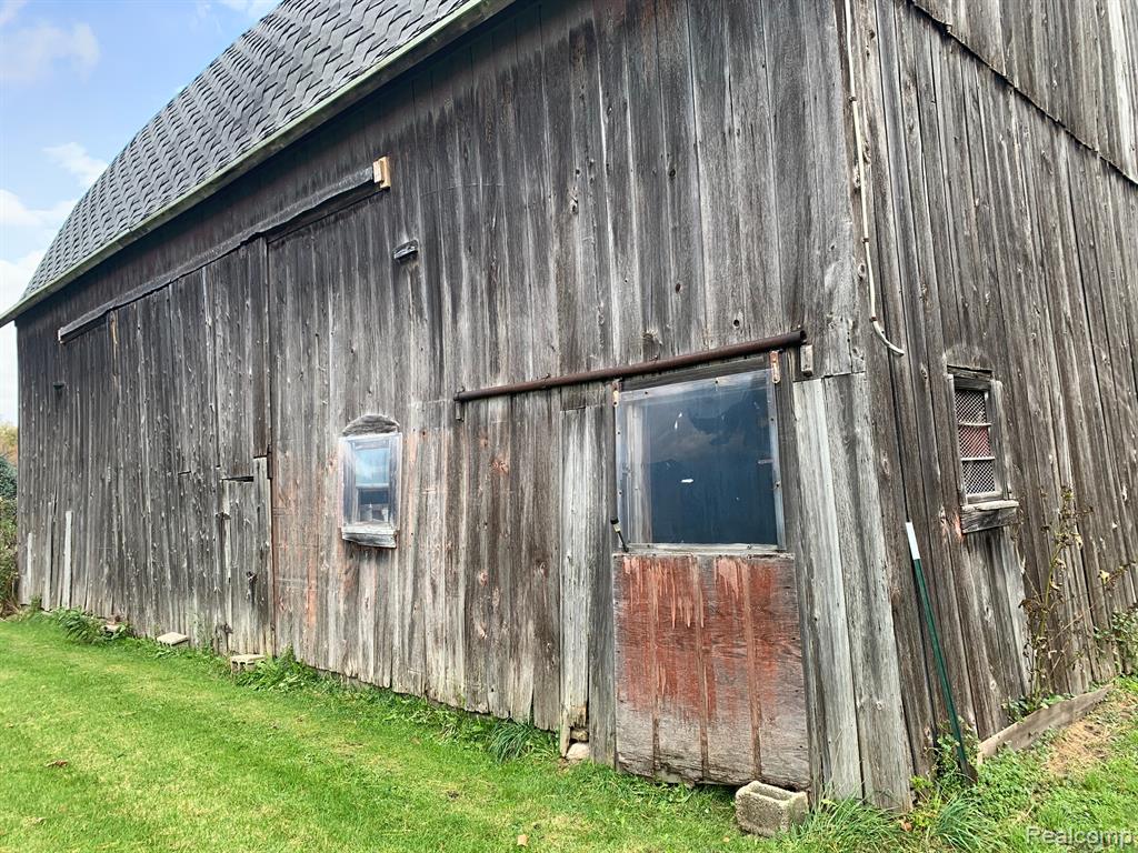 10365 E Road Burt, MI 48417 - Photo 44 of 49