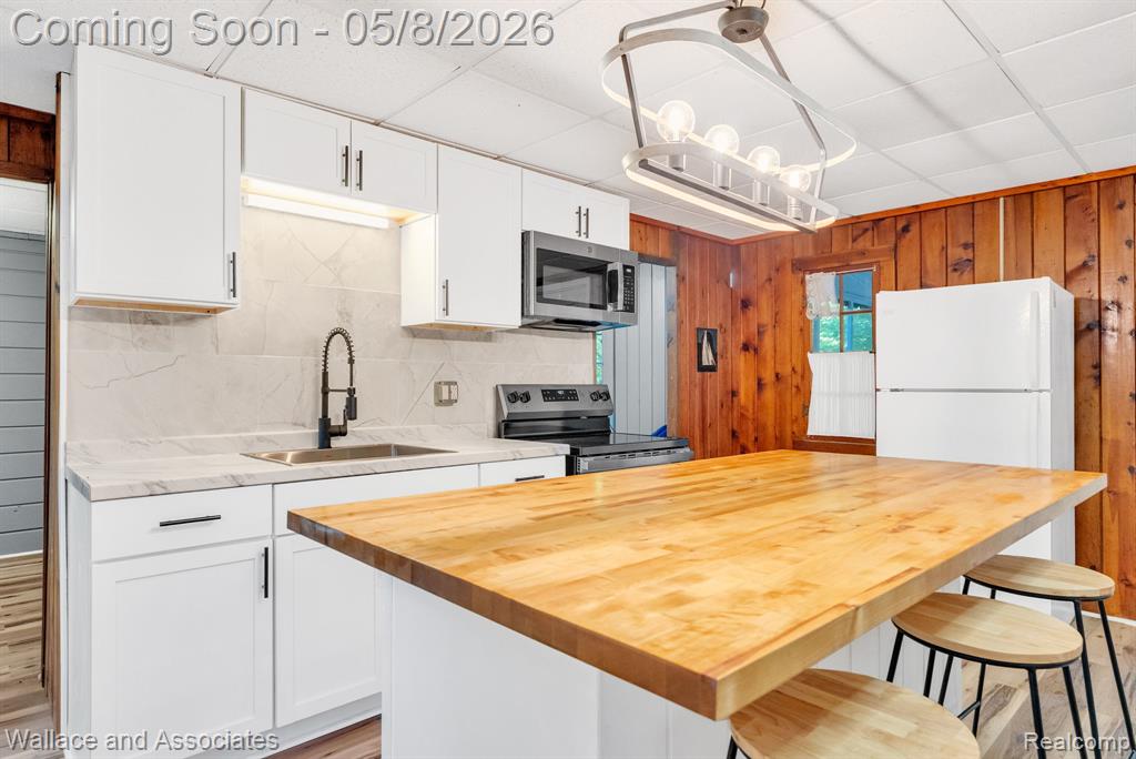 3941 Lakeshore Road Lexington, MI 48450 - Photo 12 of 24