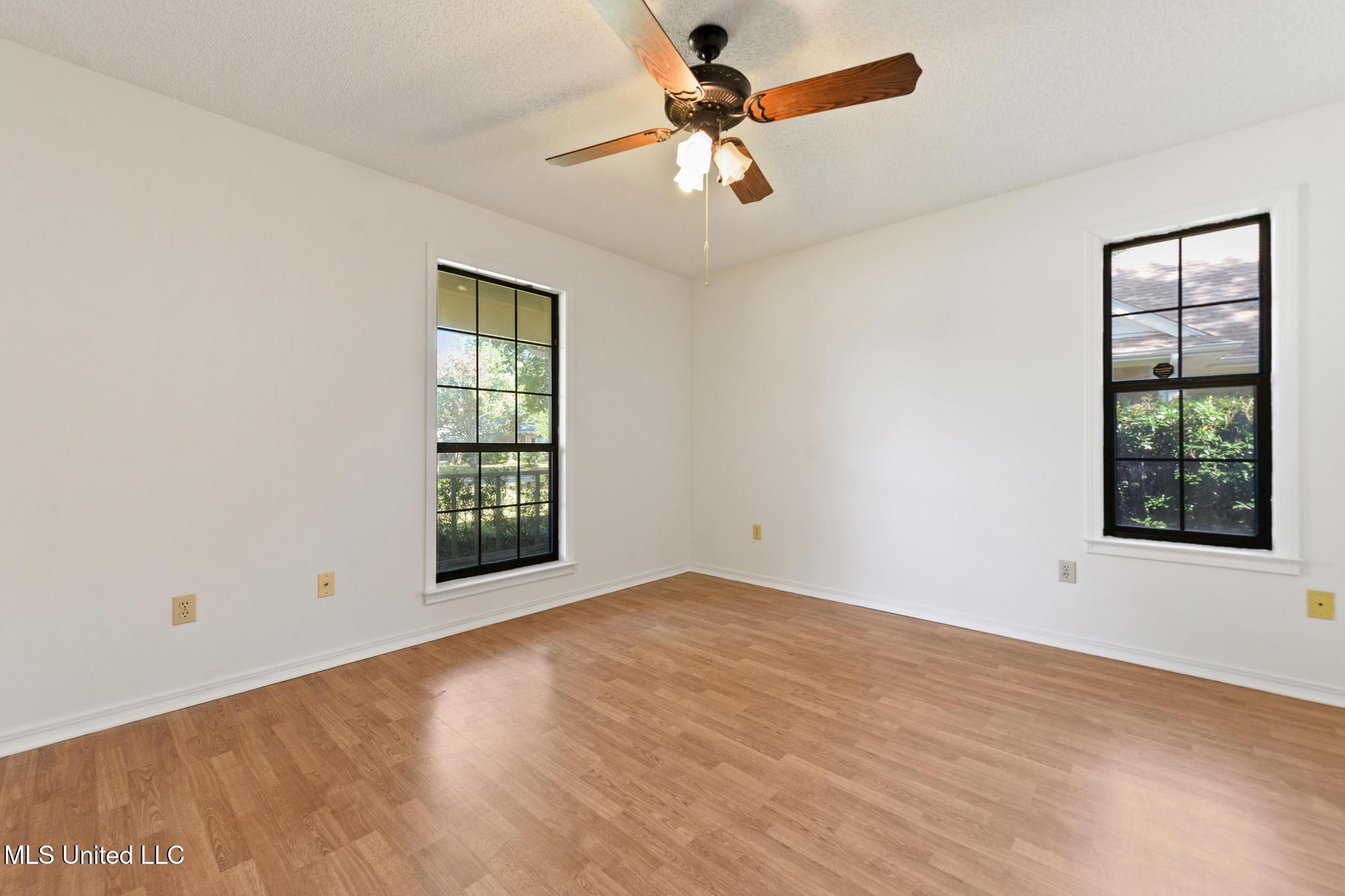 2517 Brighton Circle Biloxi, MS 39531 - Photo 16 of 31 016