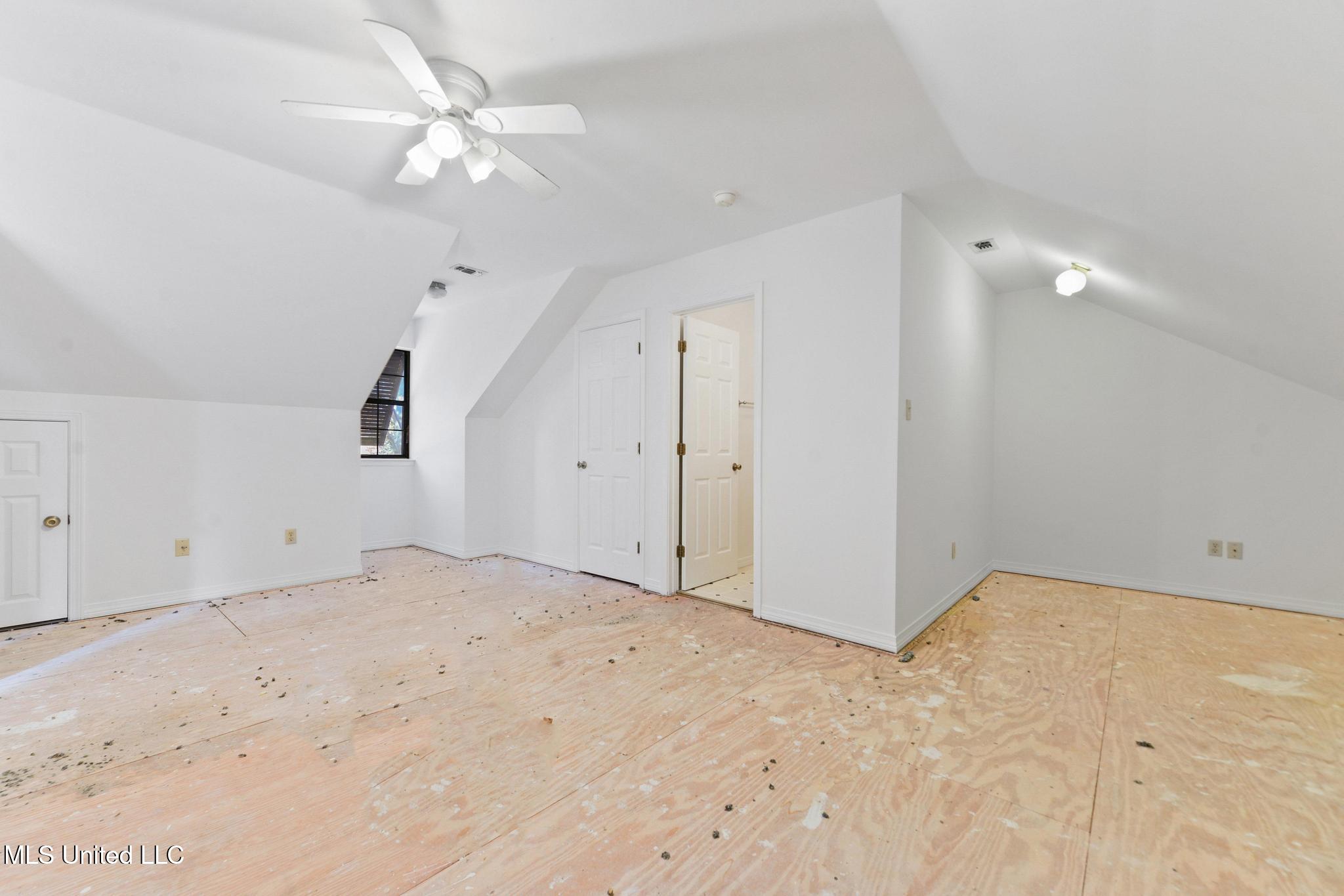 2517 Brighton Circle Biloxi, MS 39531 - Photo 25 of 31 025