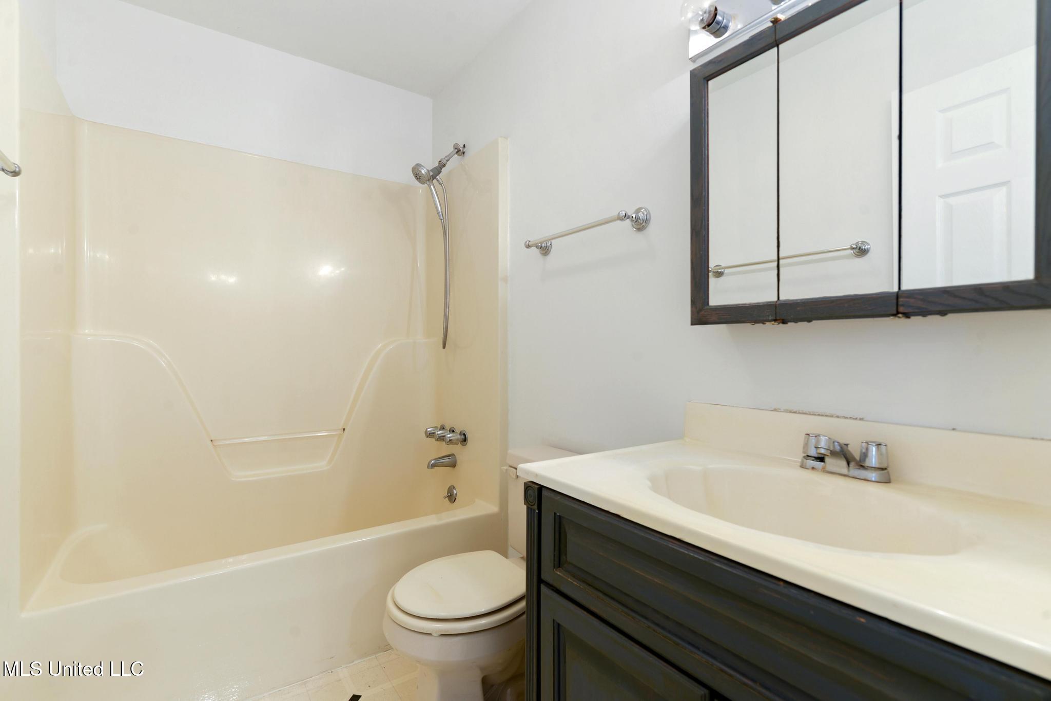 2517 Brighton Circle Biloxi, MS 39531 - Photo 27 of 31 027