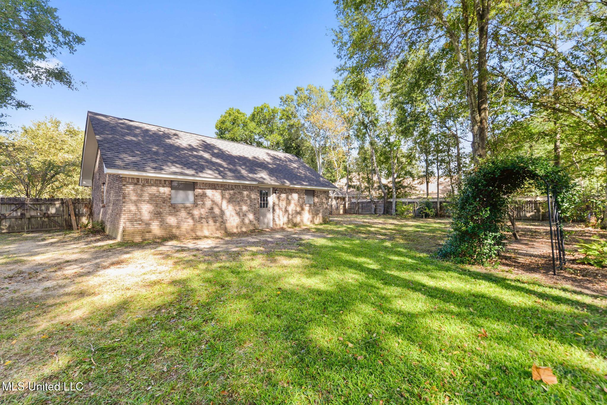 2517 Brighton Circle Biloxi, MS 39531 - Photo 30 of 31 030