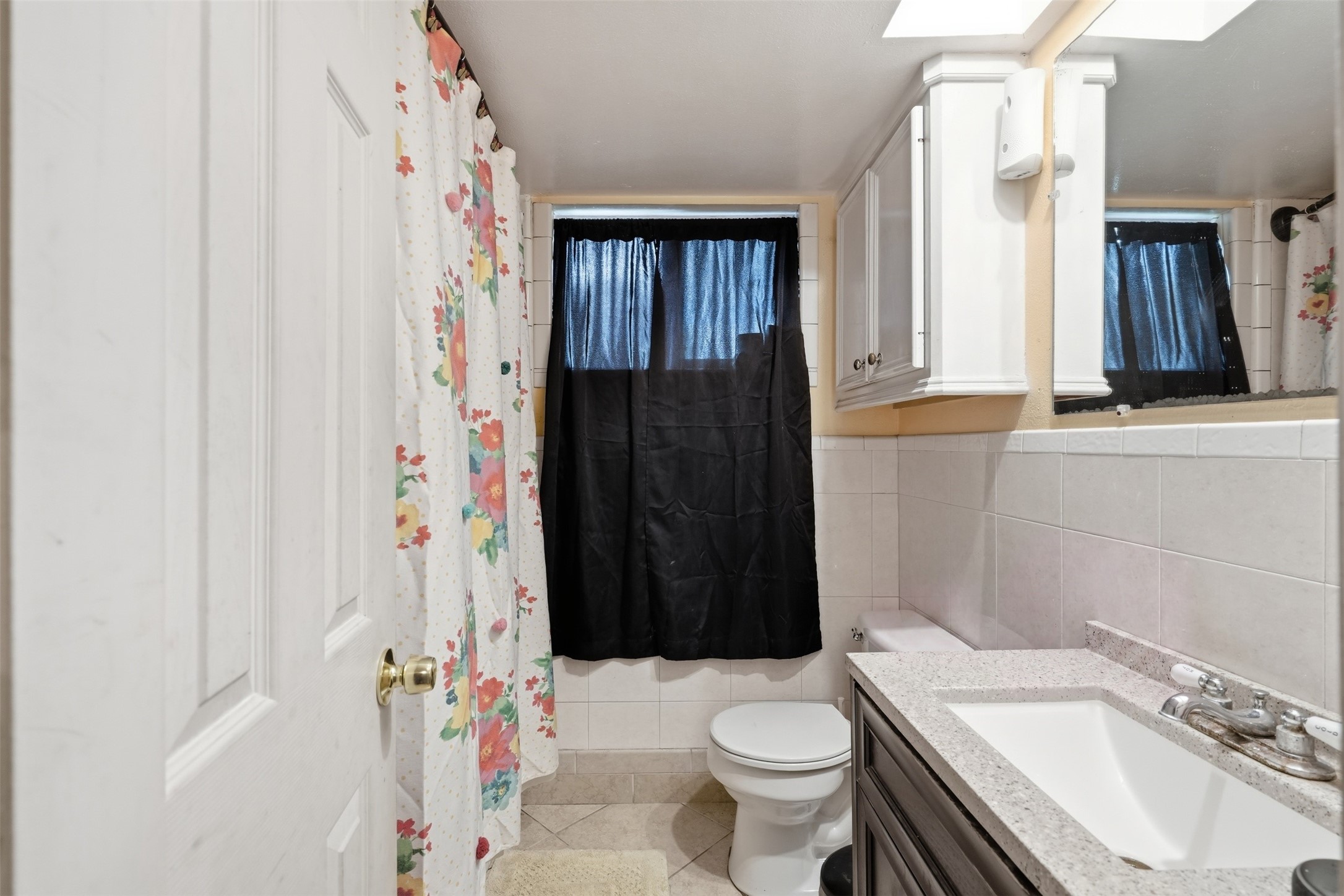 9235 Beaver Bend Road Houston, TX 77037 - Photo 14 of 21 Full primary bathroom