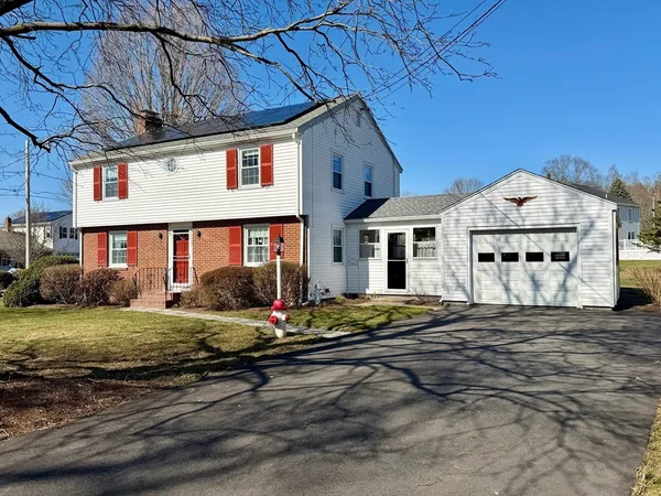 $575,000 | 199 Plymouth Street, Whitman, MA 02382