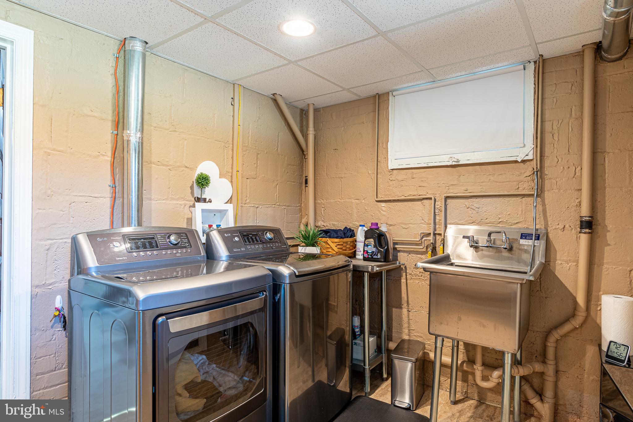 5925 16th Street Northwest Washington, DC 20011 - Photo 25 of 29 Separate laundry with utility sink