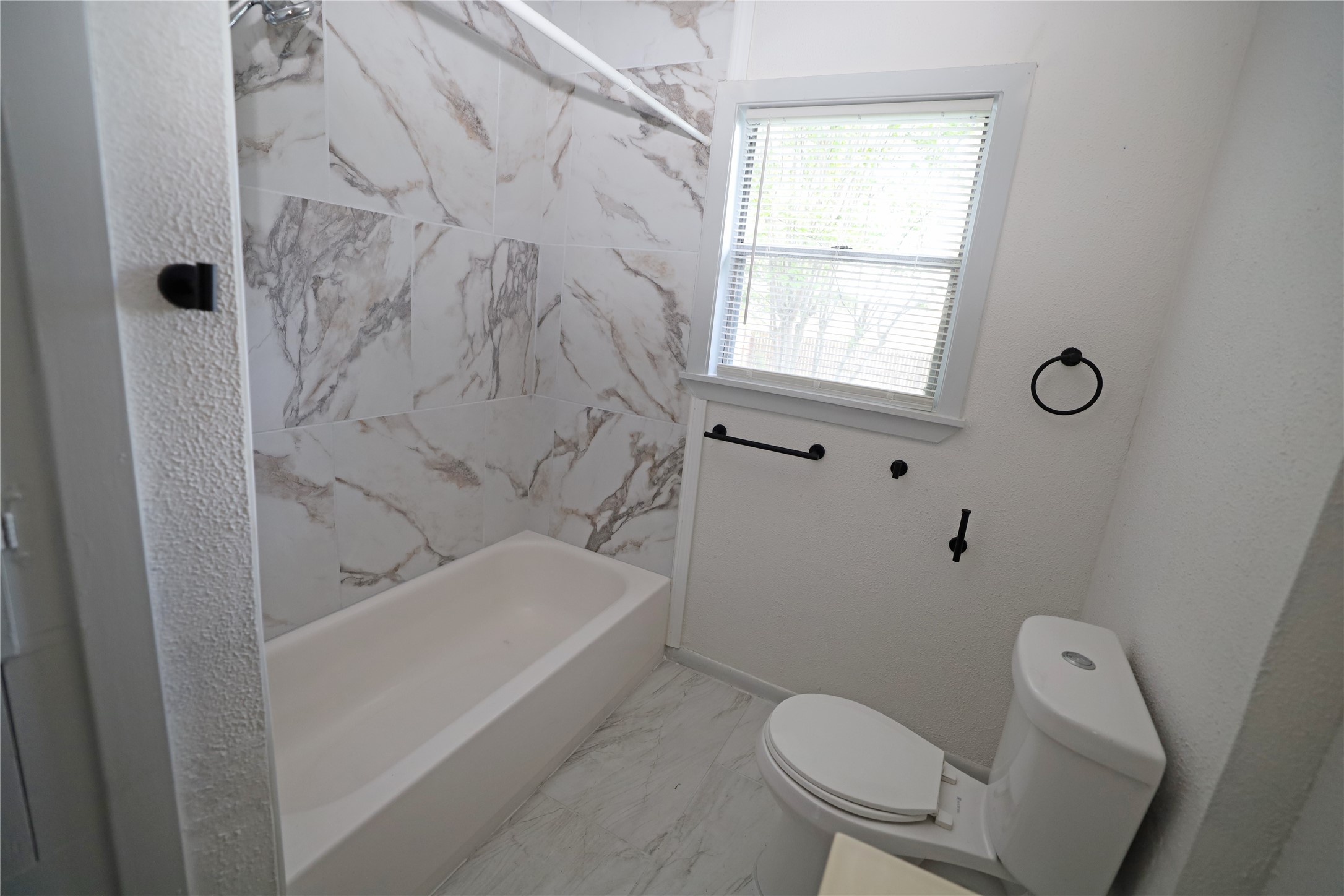 21702 East Memorial Drive Porter, TX 77365 - Photo 7 of 15