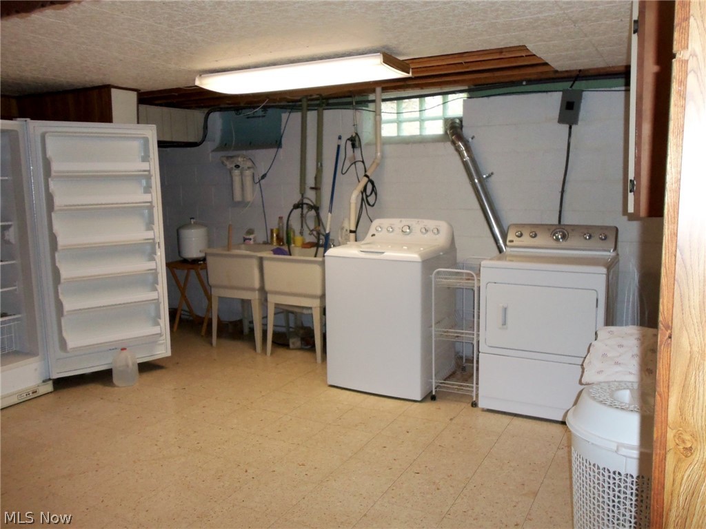 12911 Forest Road Burton, OH 44021 - Photo 27 of 32
