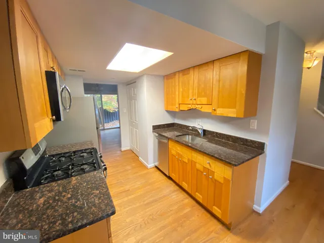 $2,750 | 9244 Sprucewood Road, Burke, VA 22015