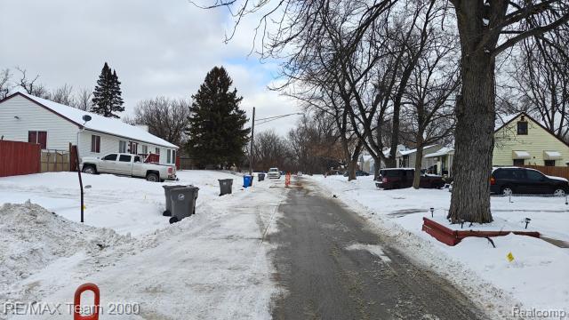 2317 Spring Hill Avenue Inkster, MI 48141 - Photo 5 of 6 Gallery Image 5