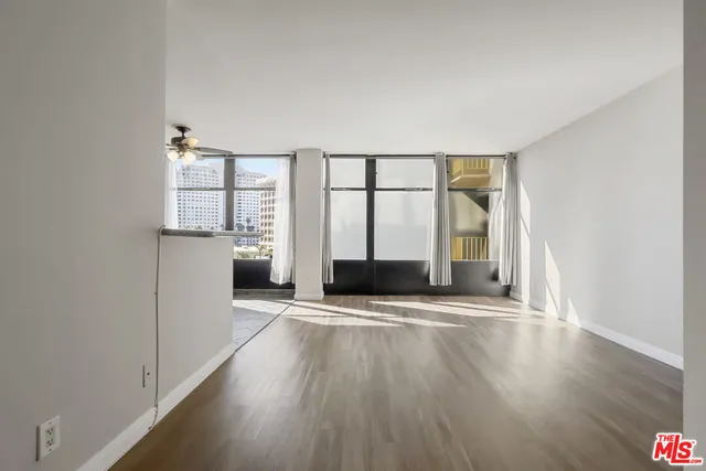 $399,000 | 100 Atlantic Avenue, Unit 516, Long Beach, CA 90802