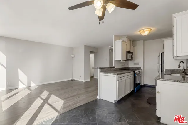 $399,000 | 100 Atlantic Avenue, Unit 516, Long Beach, CA 90802