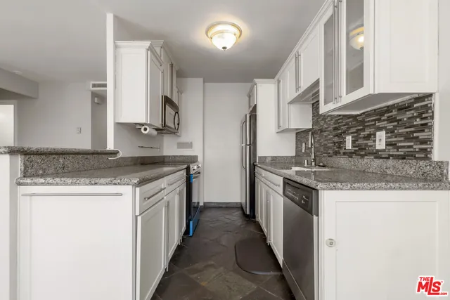 $399,000 | 100 Atlantic Avenue, Unit 516, Long Beach, CA 90802