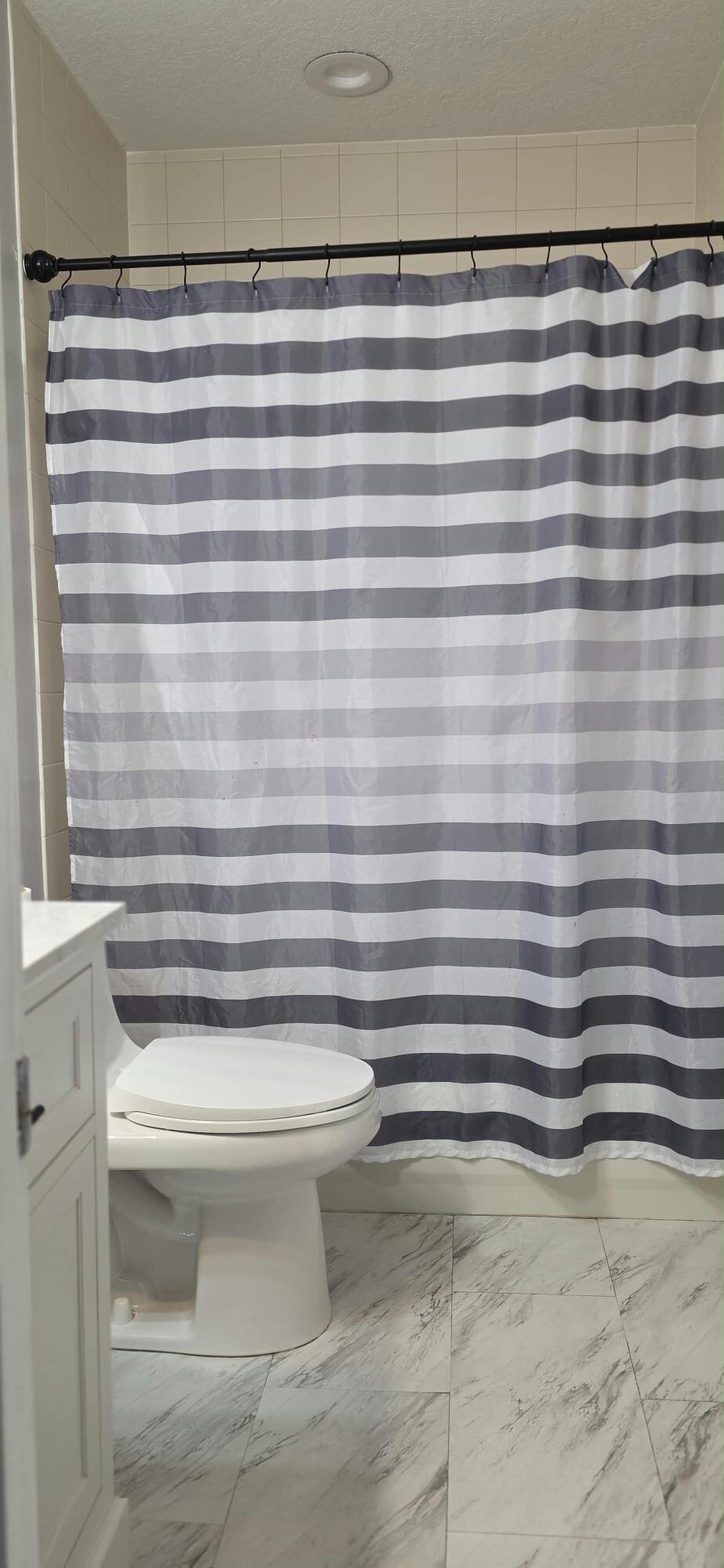 2370 Center Stone Lane Riviera Beach, FL 33404 - Photo 20 of 31 Bathroom