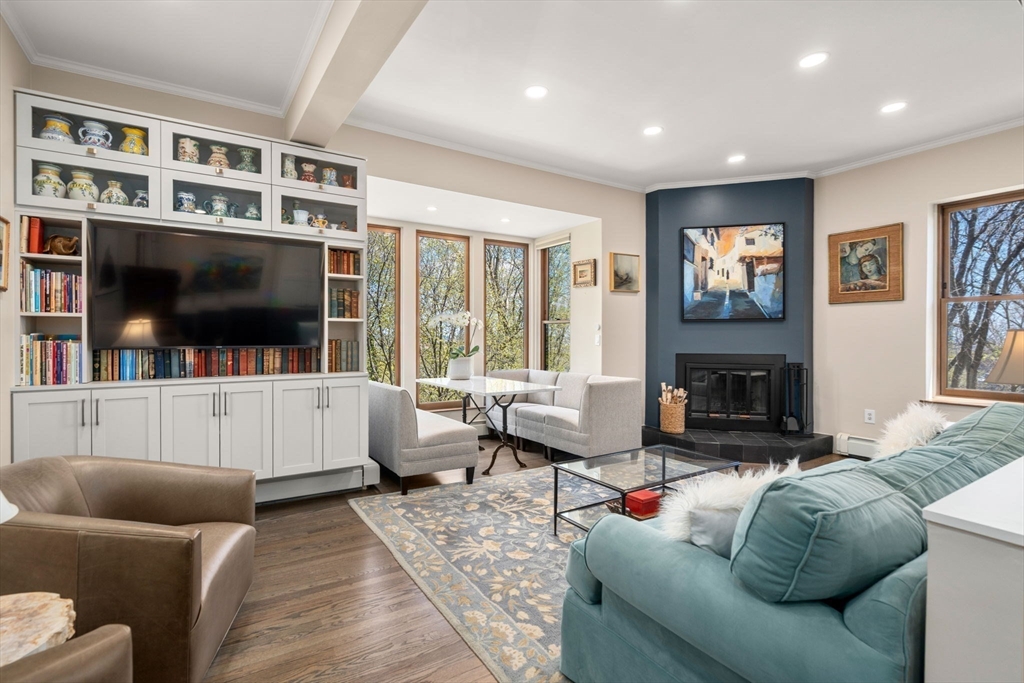 101 Summit Avenue, Unit D Brookline, MA 02446 - Photo 4 of 20