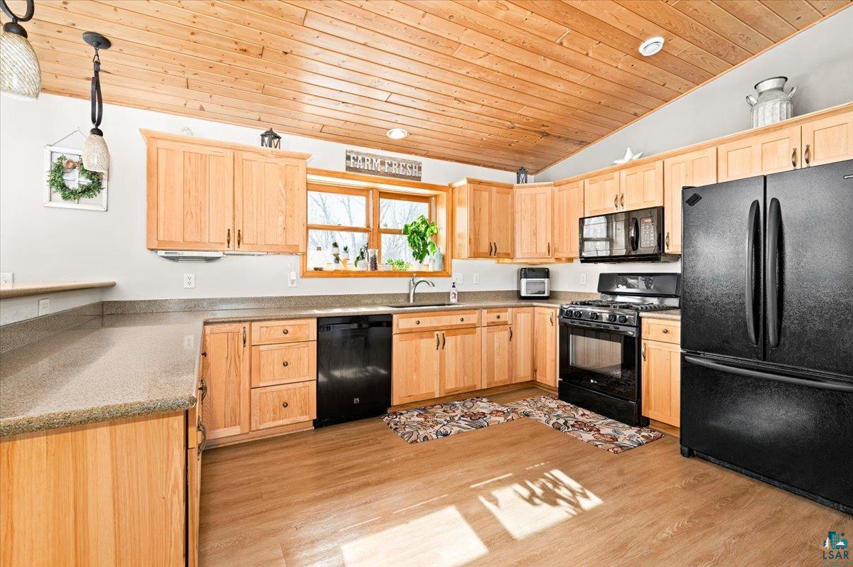 1538 Torgeson Road Duluth, MN 55804 - Photo 16 of 32