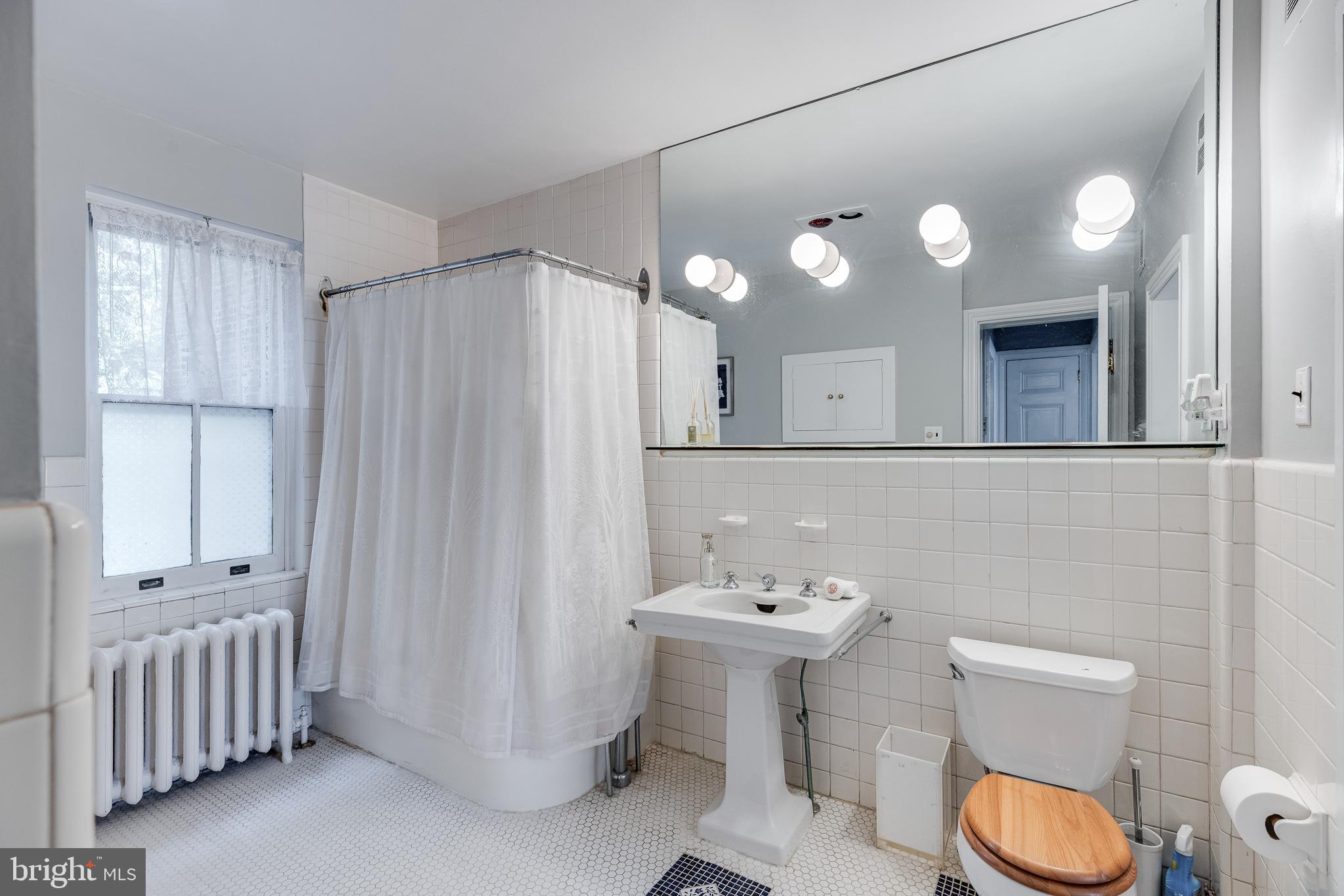1008 Clinton Street Philadelphia, PA 19107 - Photo 22 of 42