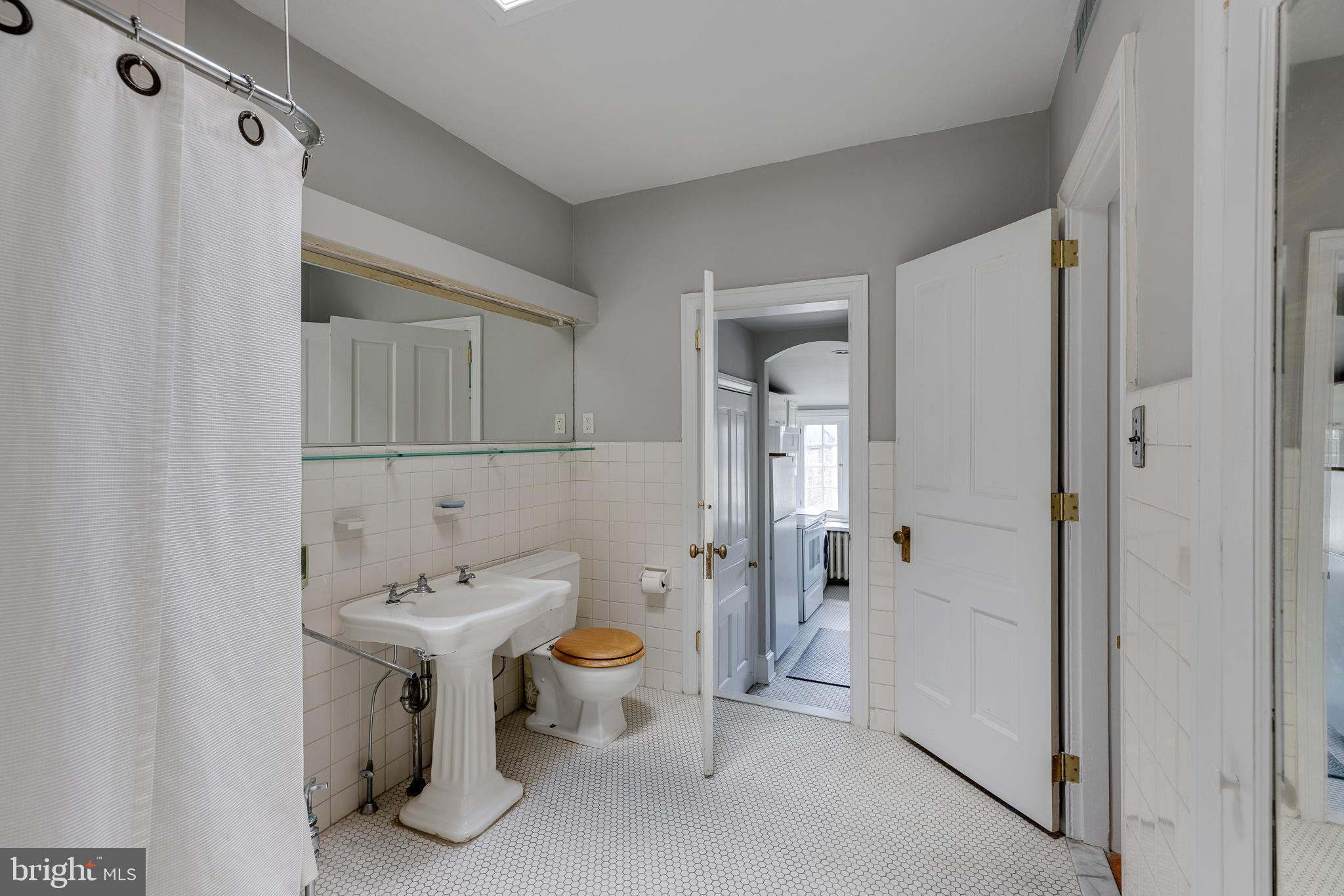 1008 Clinton Street Philadelphia, PA 19107 - Photo 28 of 42