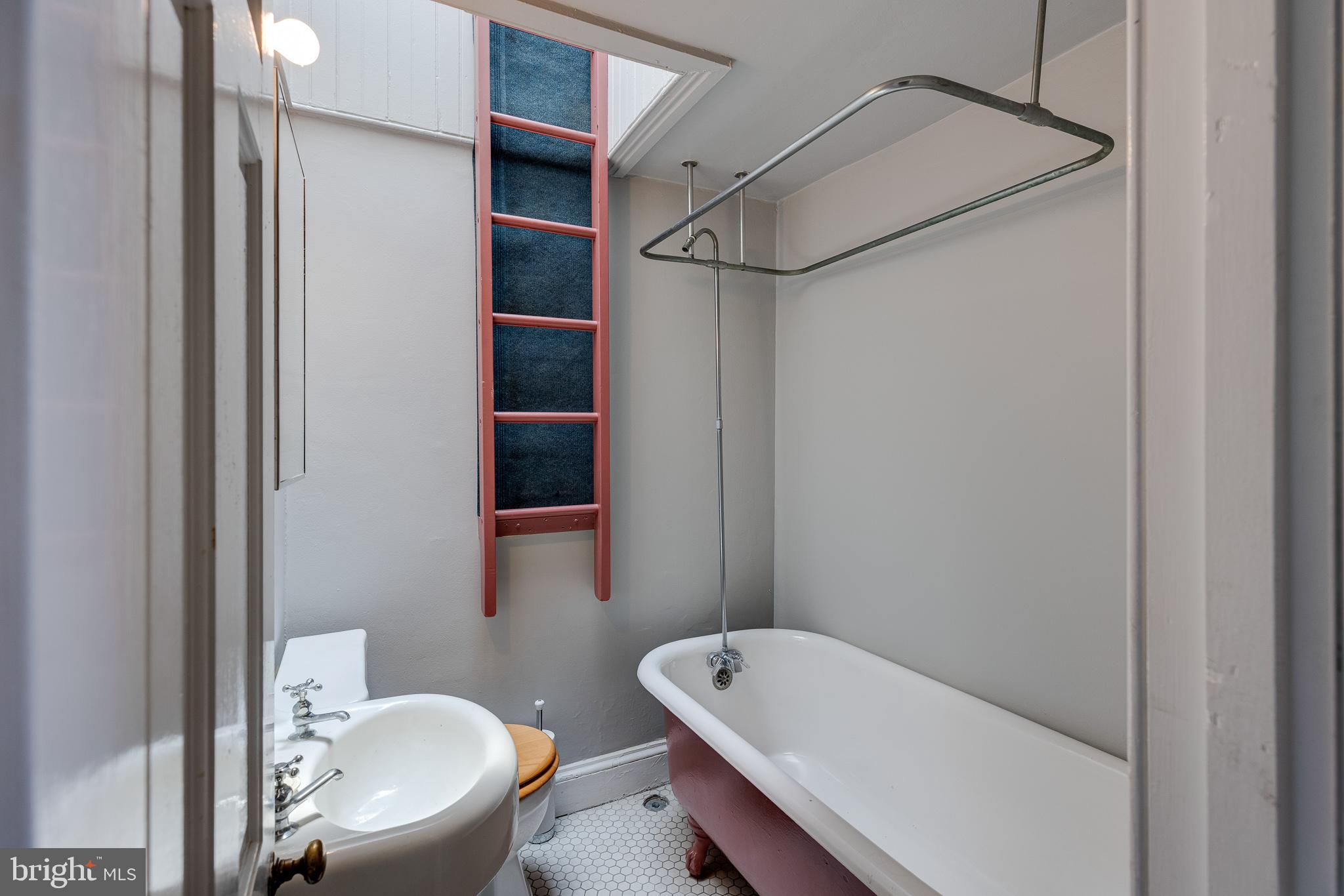 1008 Clinton Street Philadelphia, PA 19107 - Photo 33 of 42