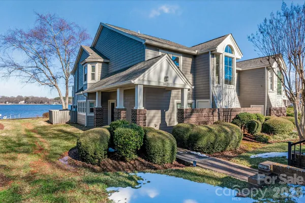 $1,350,000 | 18525 Vineyard Point Lane, Cornelius, NC 28031