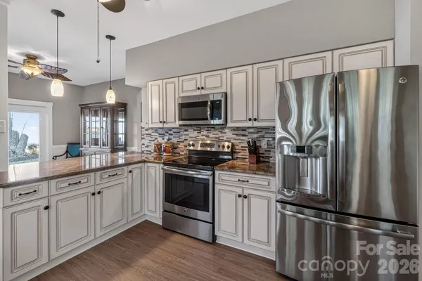 $1,350,000 | 18525 Vineyard Point Lane, Cornelius, NC 28031