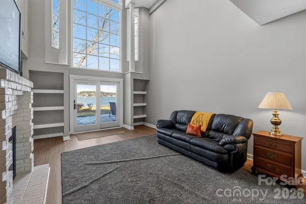 $1,350,000 | 18525 Vineyard Point Lane, Cornelius, NC 28031