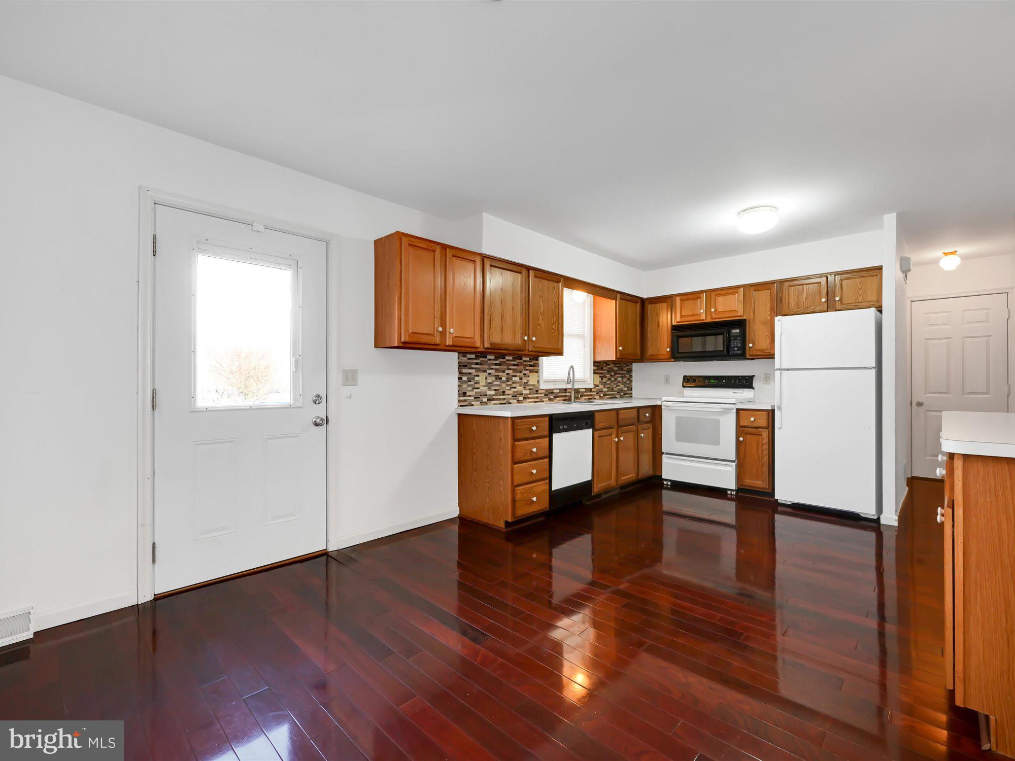 17 Cowpath Denver, PA 17517 - Photo 7 of 26 Gallery Image 7