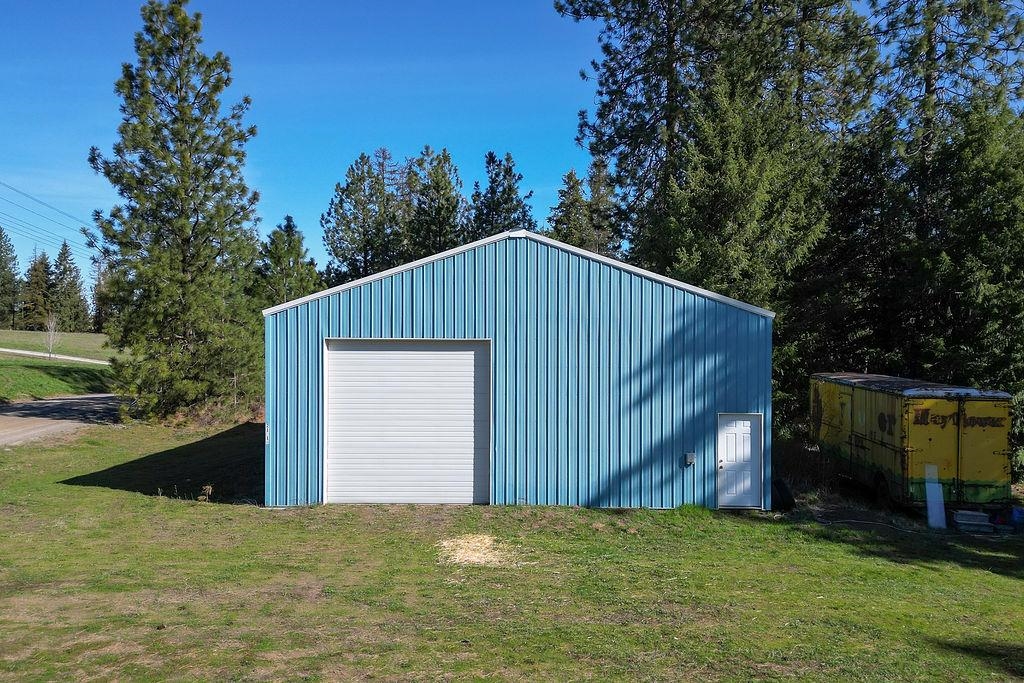 21314 North Division Road Colbert, WA 99005 - Photo 3 of 34