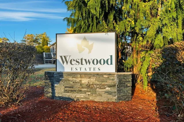 $200,000 | 10 Lear Drive, Coventry, RI 02816