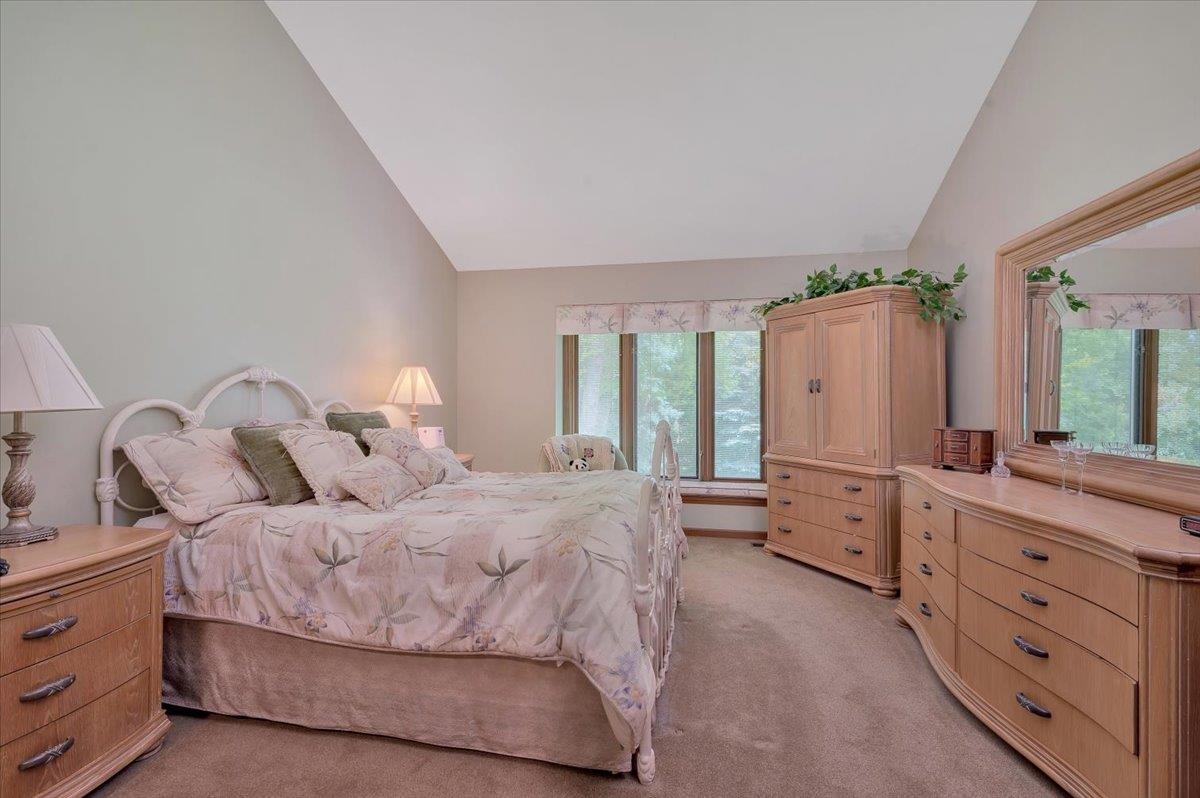 1042 Covington Pl Drive Rochester, MI 48309 - Photo 16 of 40 50114861-15.JPG