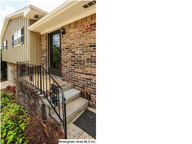 433 Ferncliff Drive Birmingham, AL 35213 - Photo 3 of 32