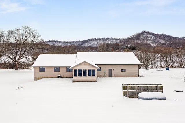 $510,000 | W20744 Hammer Lane, Gale, WI 54630