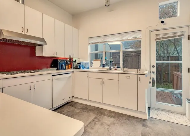 $500,000 | 4232 Las Brisas Court, Irving, TX 75038