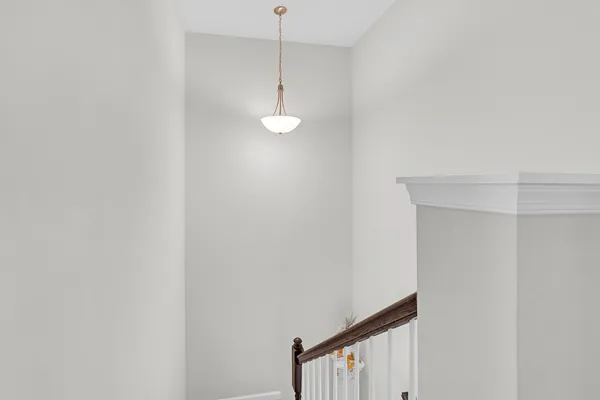 $3,750 | 780 Weller Drive, Des Plaines, IL 60016