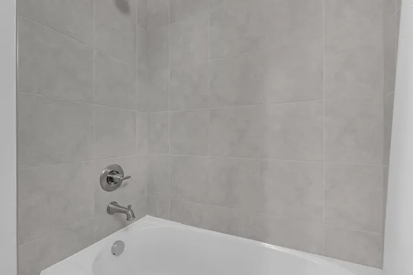 $3,750 | 780 Weller Drive, Des Plaines, IL 60016