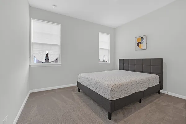 $3,750 | 780 Weller Drive, Des Plaines, IL 60016