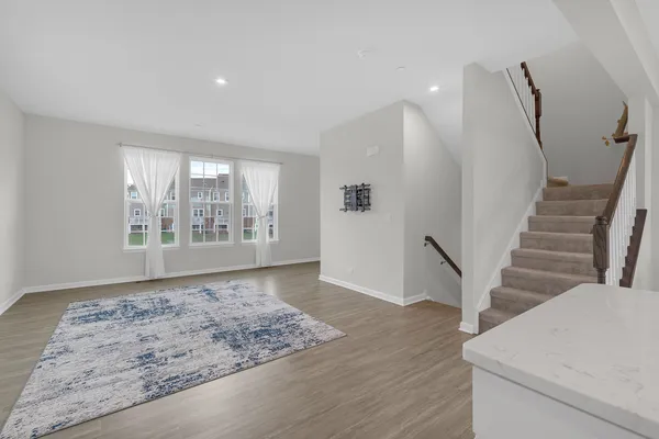 $3,750 | 780 Weller Drive, Des Plaines, IL 60016