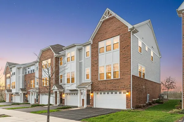 $3,750 | 780 Weller Drive, Des Plaines, IL 60016