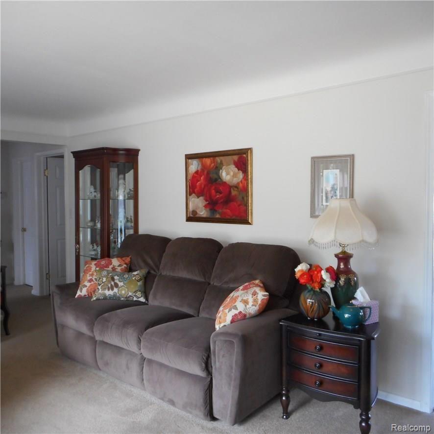 Incredibly clean & ready to move into!