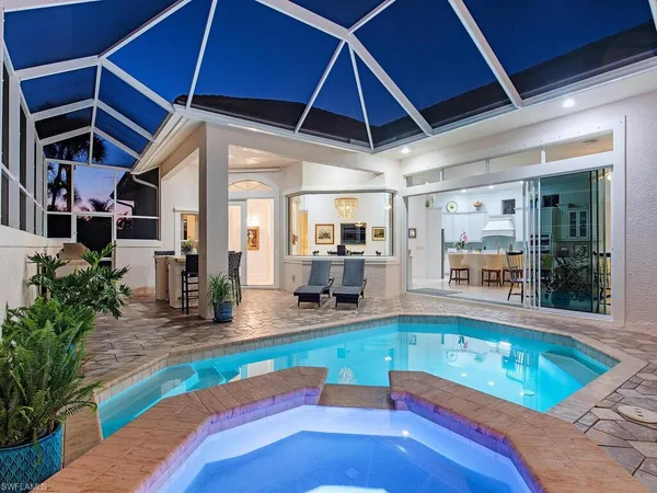 $1,650,000 | 2844 Coco Lakes Drive, Naples, FL 34105